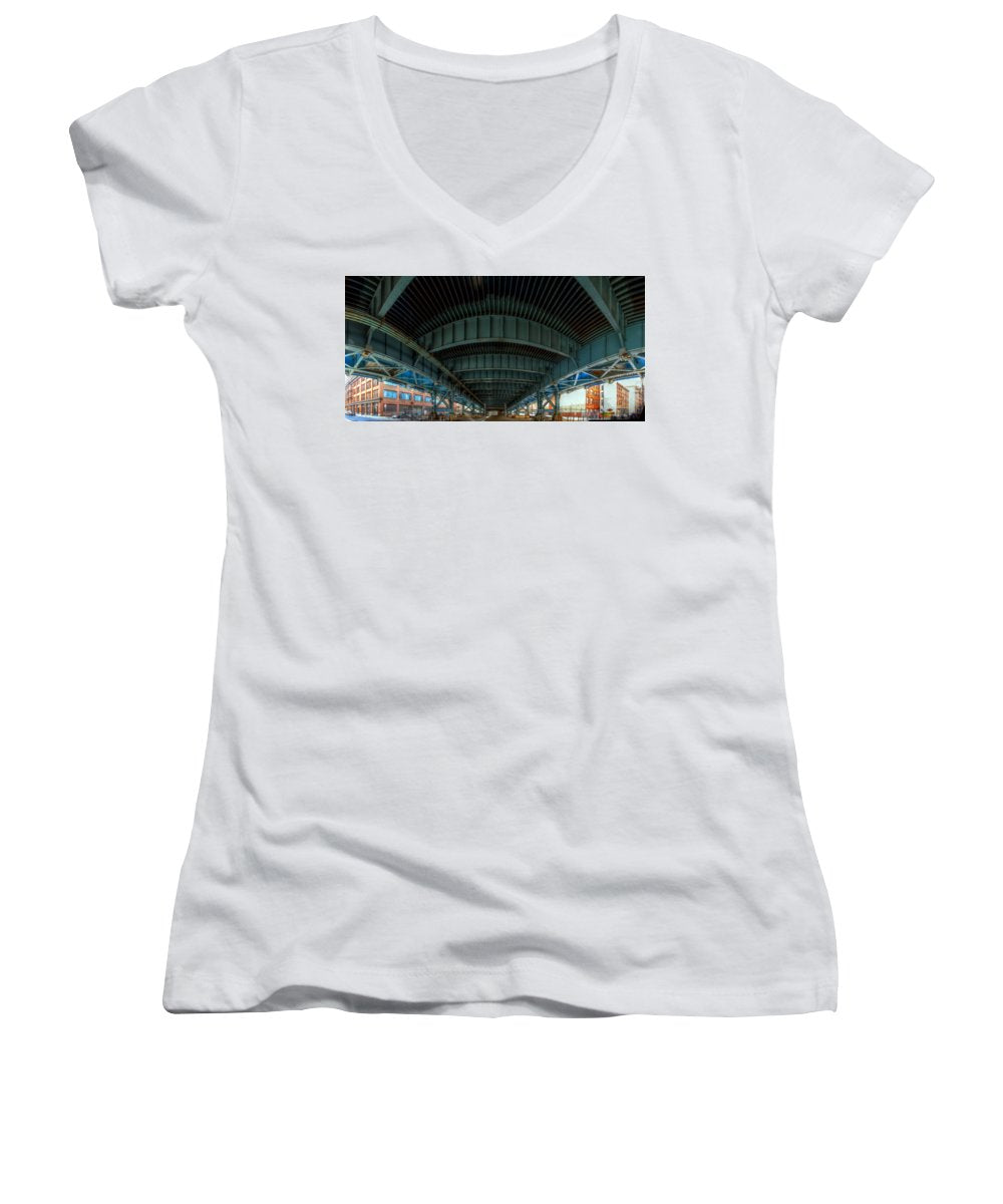 Panorama 3616 Benjamin Franklin Bridge - Women's V-Neck