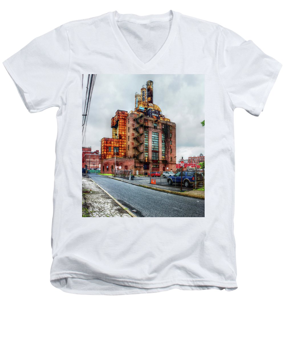 Panorama 2283 Willow Street Steam Plant - Men's V-Neck T-Shirt