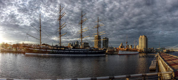 Panorama 2402 Moshulu and Olympia - Art Print