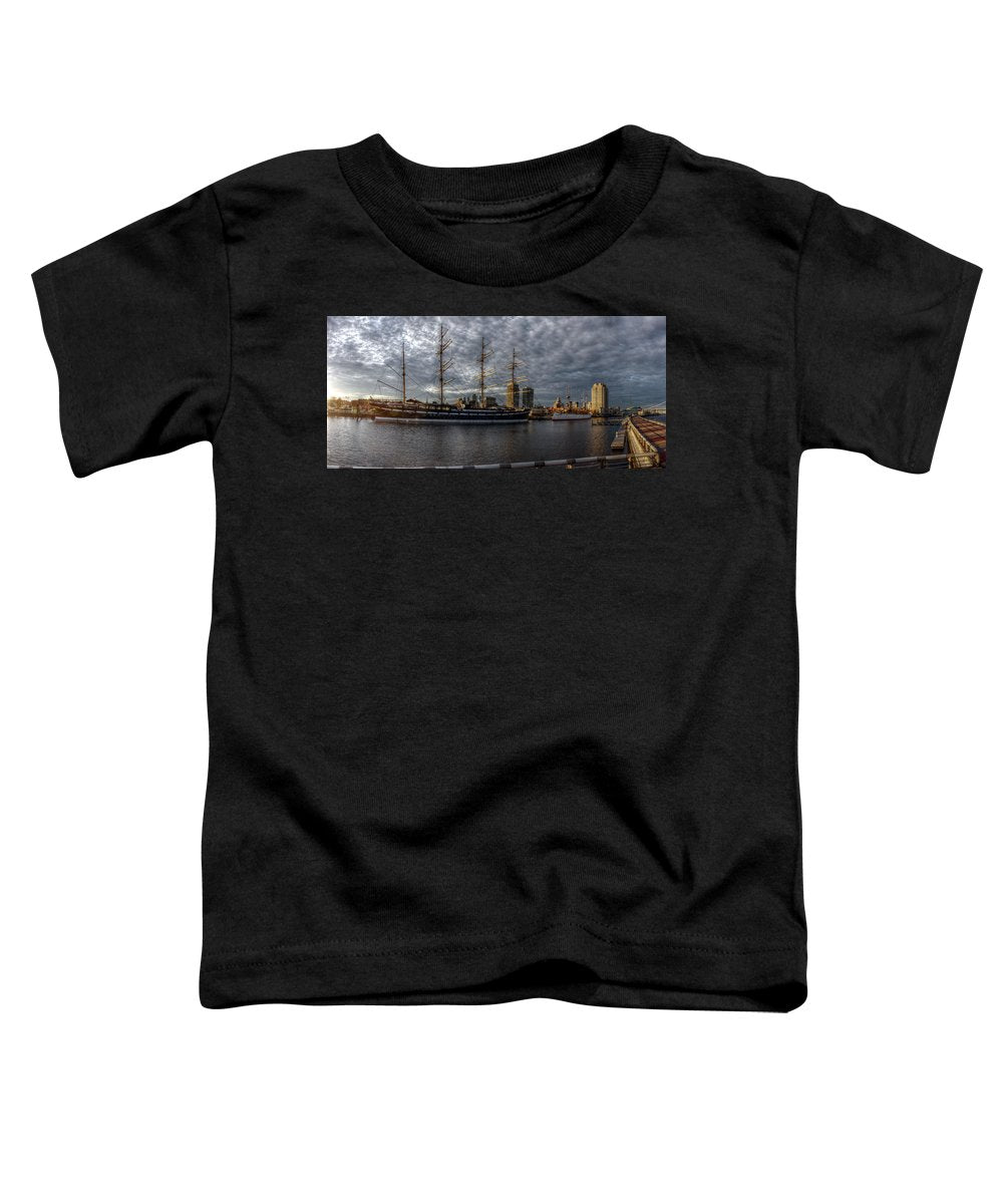 Panorama 2402 Moshulu and Olympia - Toddler T-Shirt