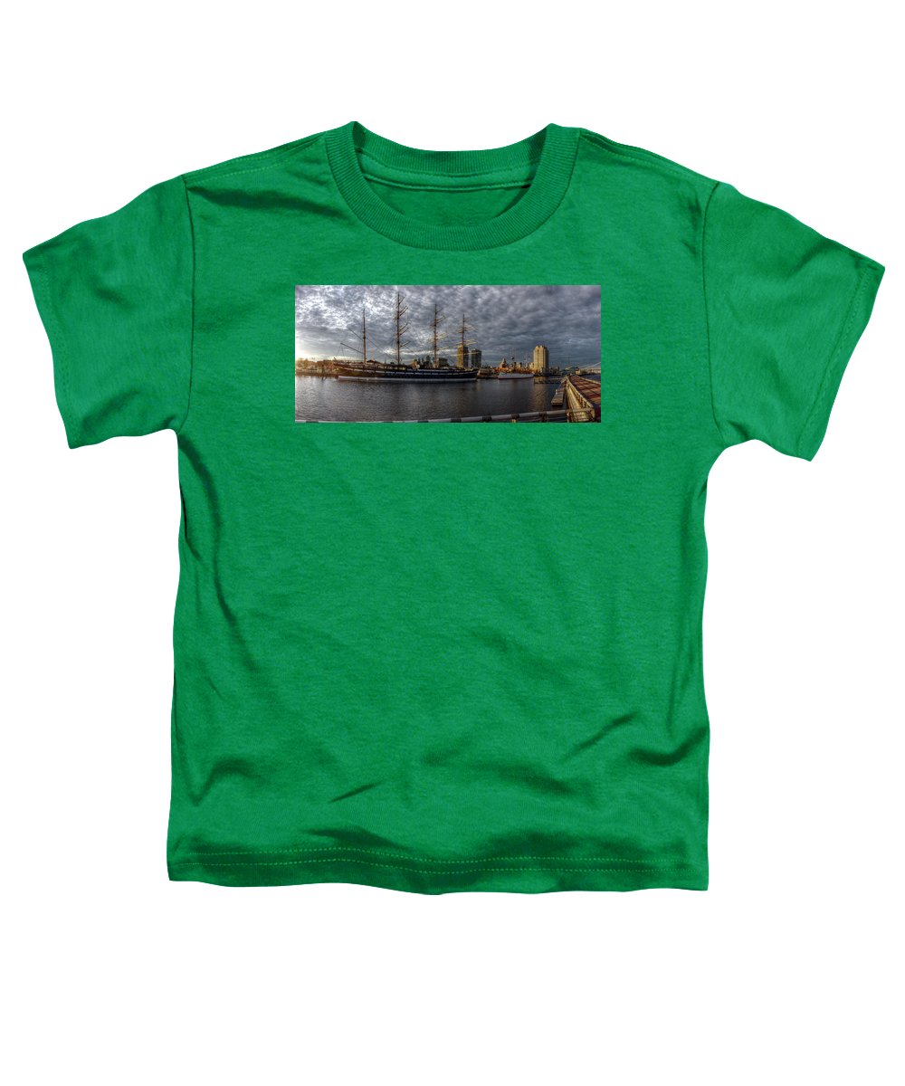 Panorama 2402 Moshulu and Olympia - Toddler T-Shirt
