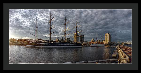 Panorama 2402 Moshulu and Olympia - Framed Print