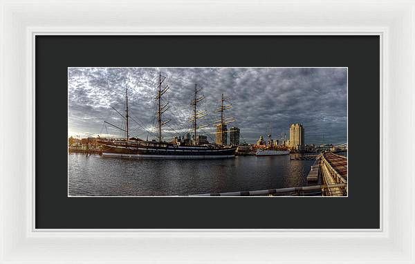 Panorama 2402 Moshulu and Olympia - Framed Print