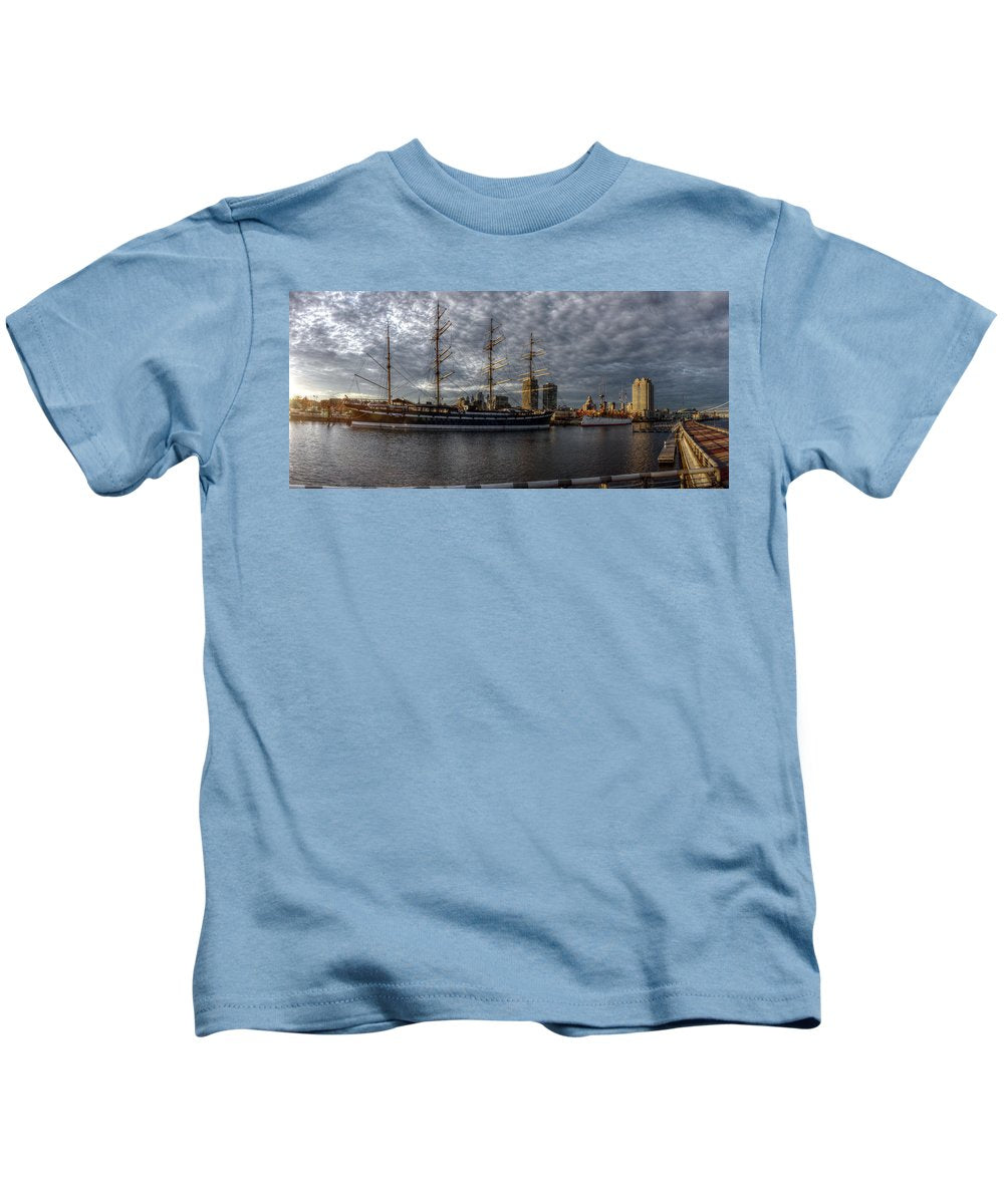 Panorama 2402 Moshulu and Olympia - Kids T-Shirt