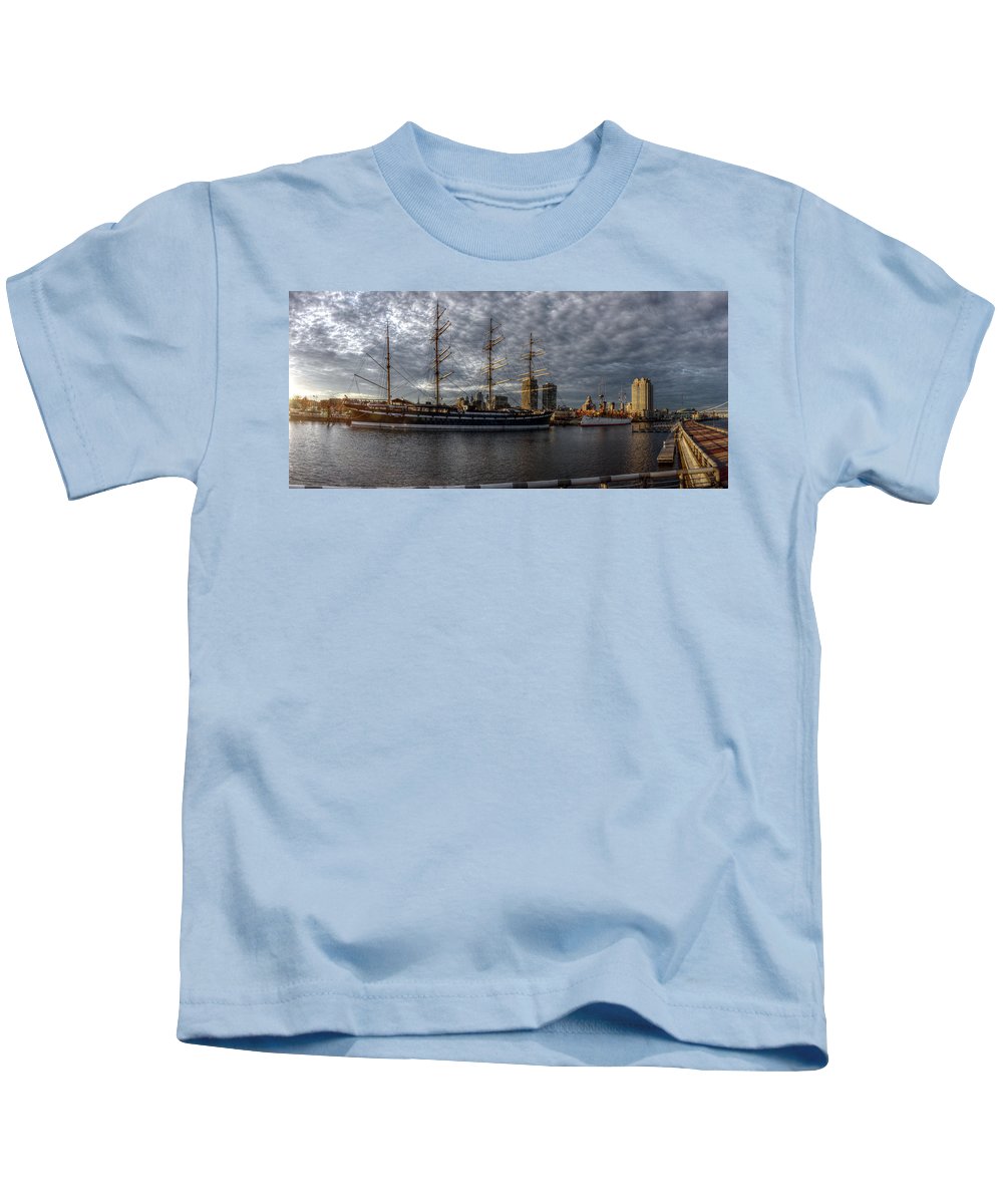Panorama 2402 Moshulu and Olympia - Kids T-Shirt