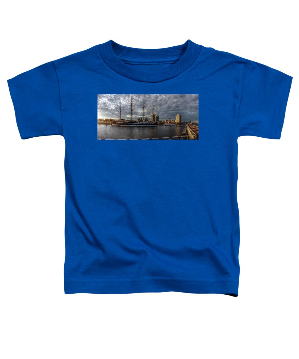 Panorama 2402 Moshulu and Olympia - Toddler T-Shirt