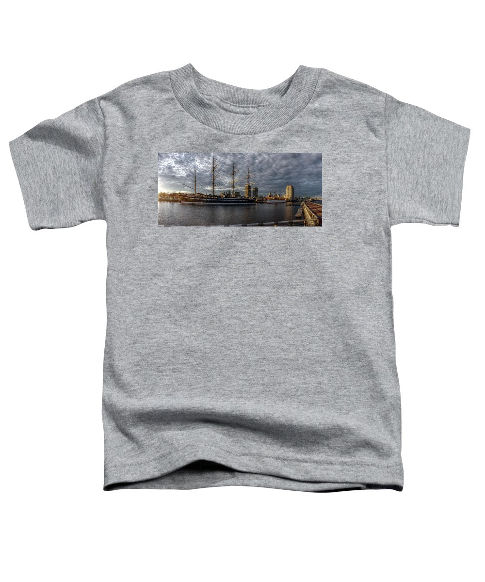 Panorama 2402 Moshulu and Olympia - Toddler T-Shirt