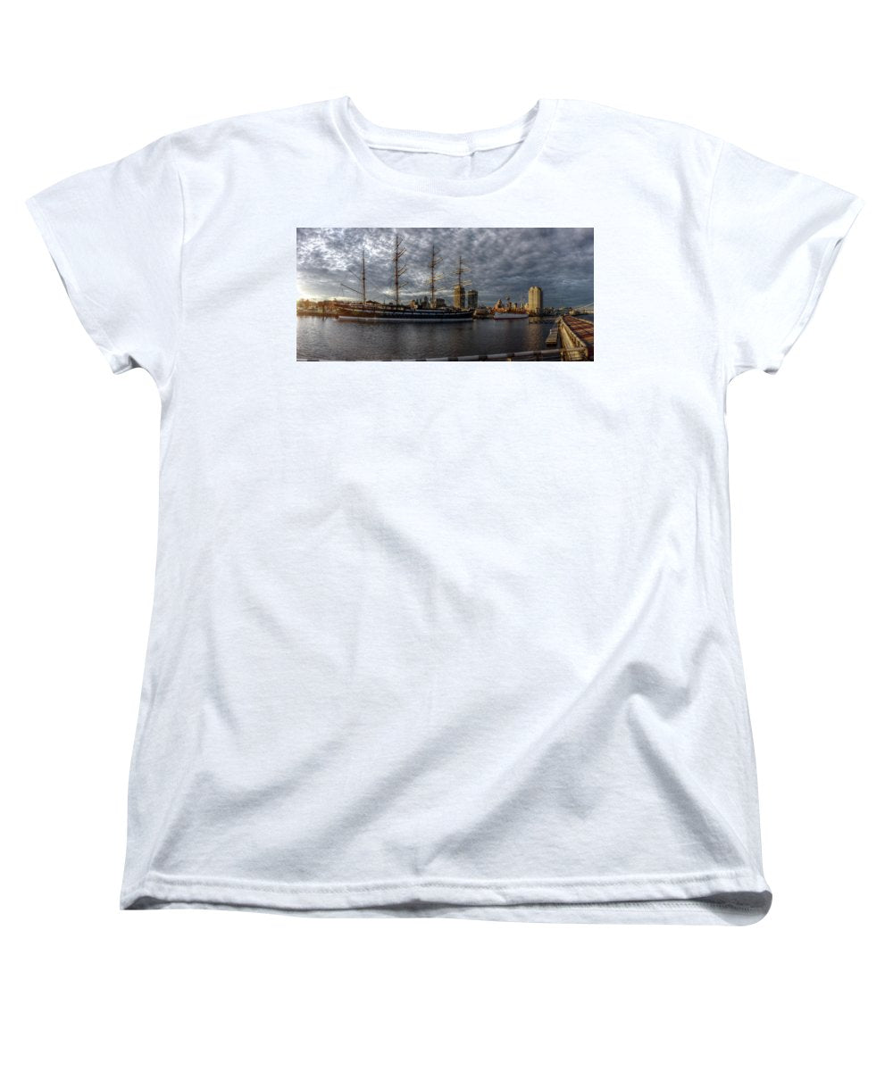 Panorama 2402 Moshulu and Olympia - Women's T-Shirt (Standard Fit)