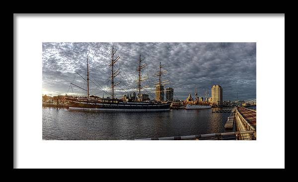 Panorama 2402 Moshulu and Olympia - Framed Print
