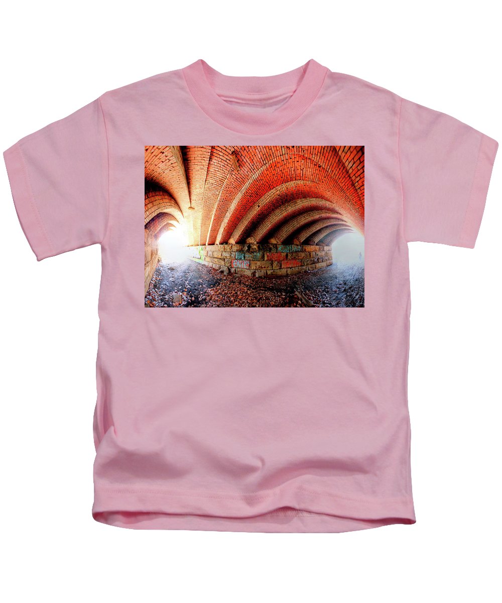Panorama 2570 Abdondoned Bridge - Kids T-Shirt