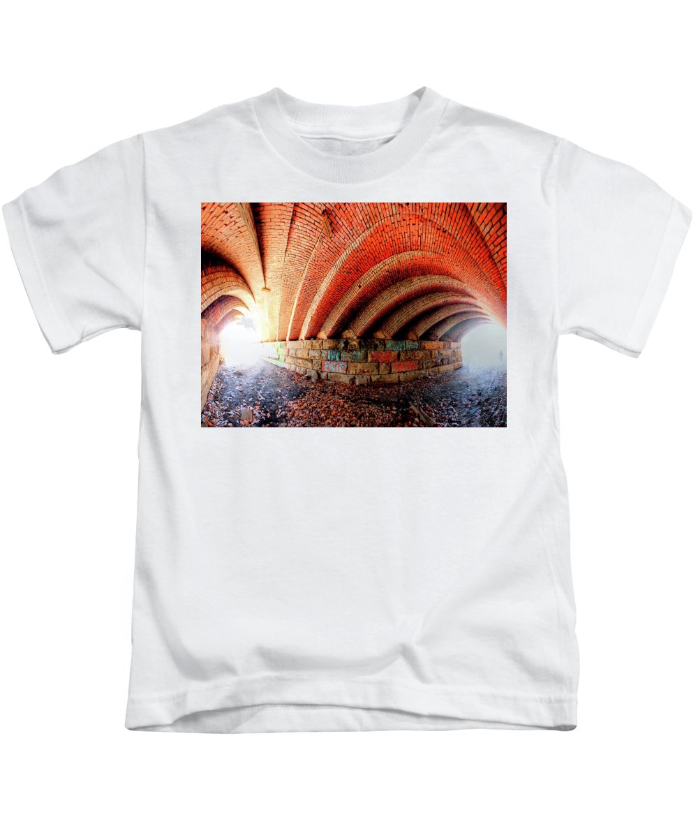 Panorama 2570 Abdondoned Bridge - Kids T-Shirt