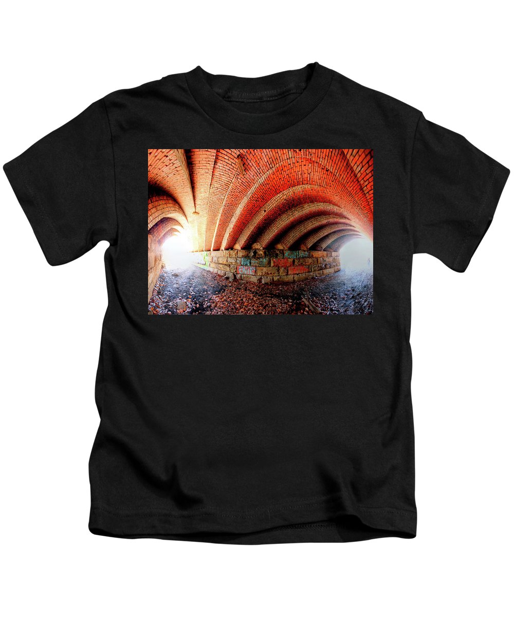 Panorama 2570 Abdondoned Bridge - Kids T-Shirt