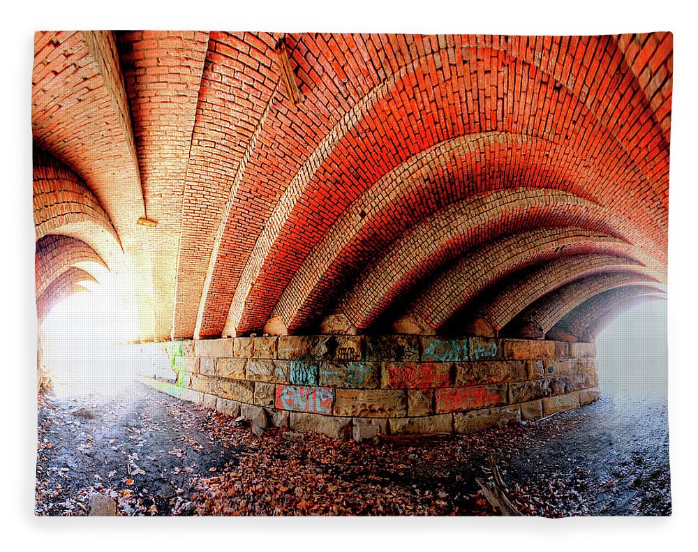 Panorama 2570 Abdondoned Bridge - Blanket