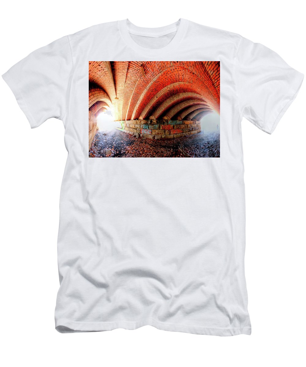 Panorama 2570 Abdondoned Bridge - T-Shirt