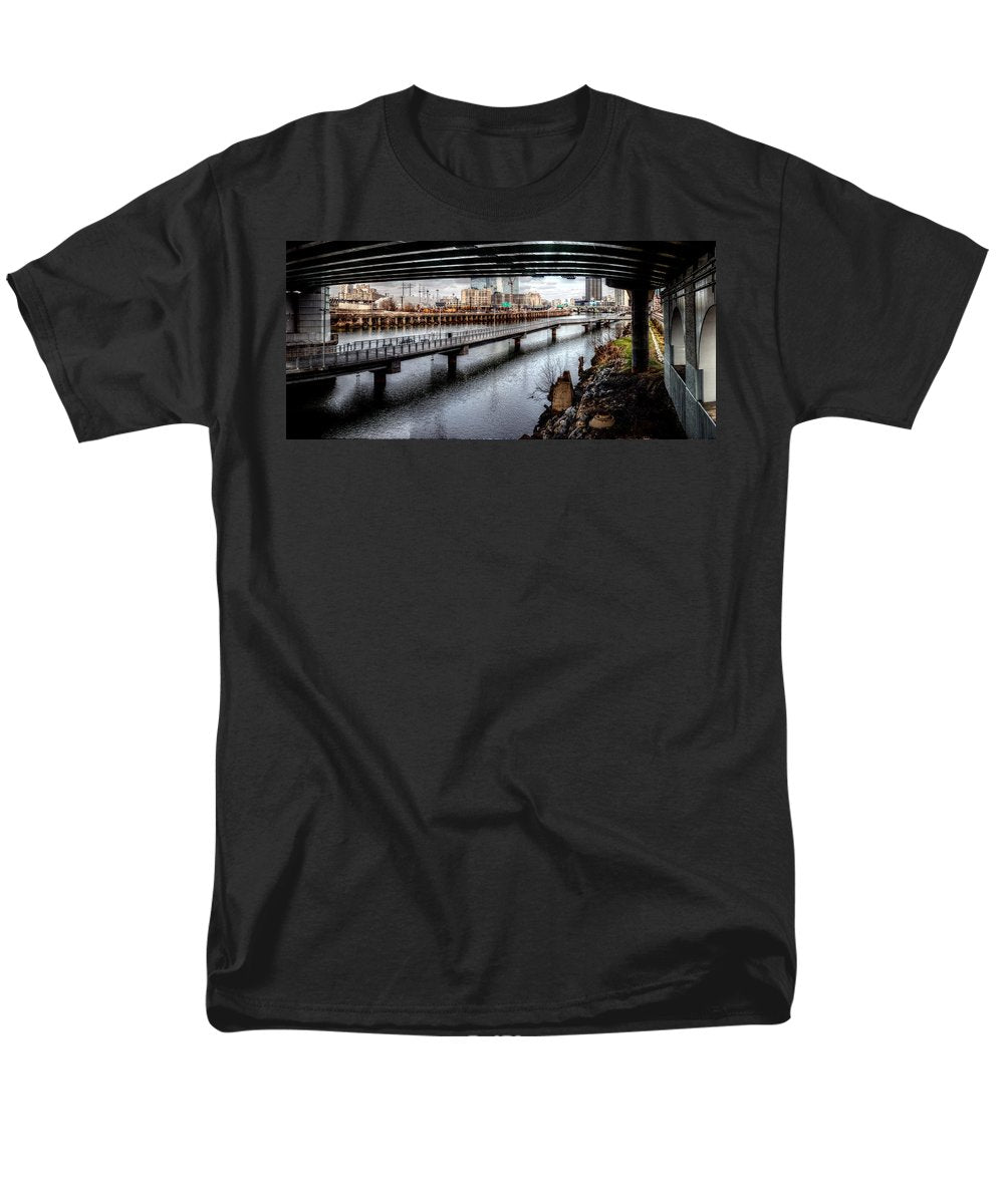 Panorama 2624 Schuylkill Banks - Men's T-Shirt (Regular Fit)