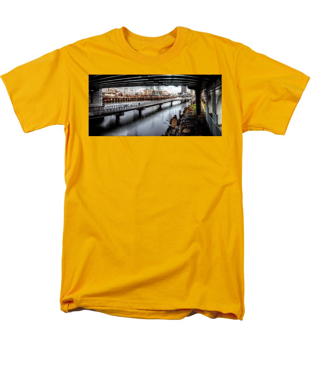 Panorama 2624 Schuylkill Banks - Men's T-Shirt (Regular Fit)