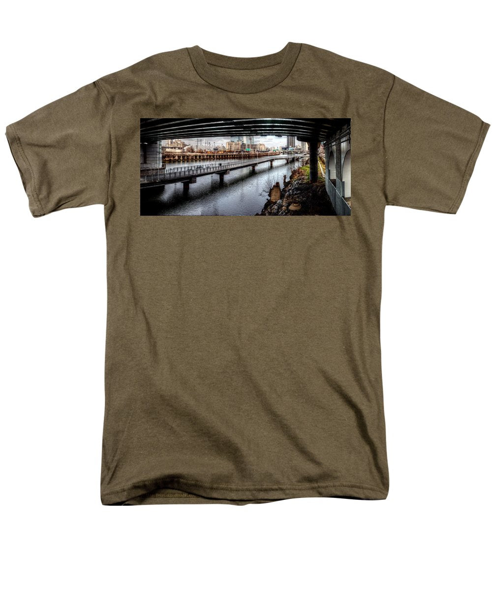 Panorama 2624 Schuylkill Banks - Men's T-Shirt (Regular Fit)