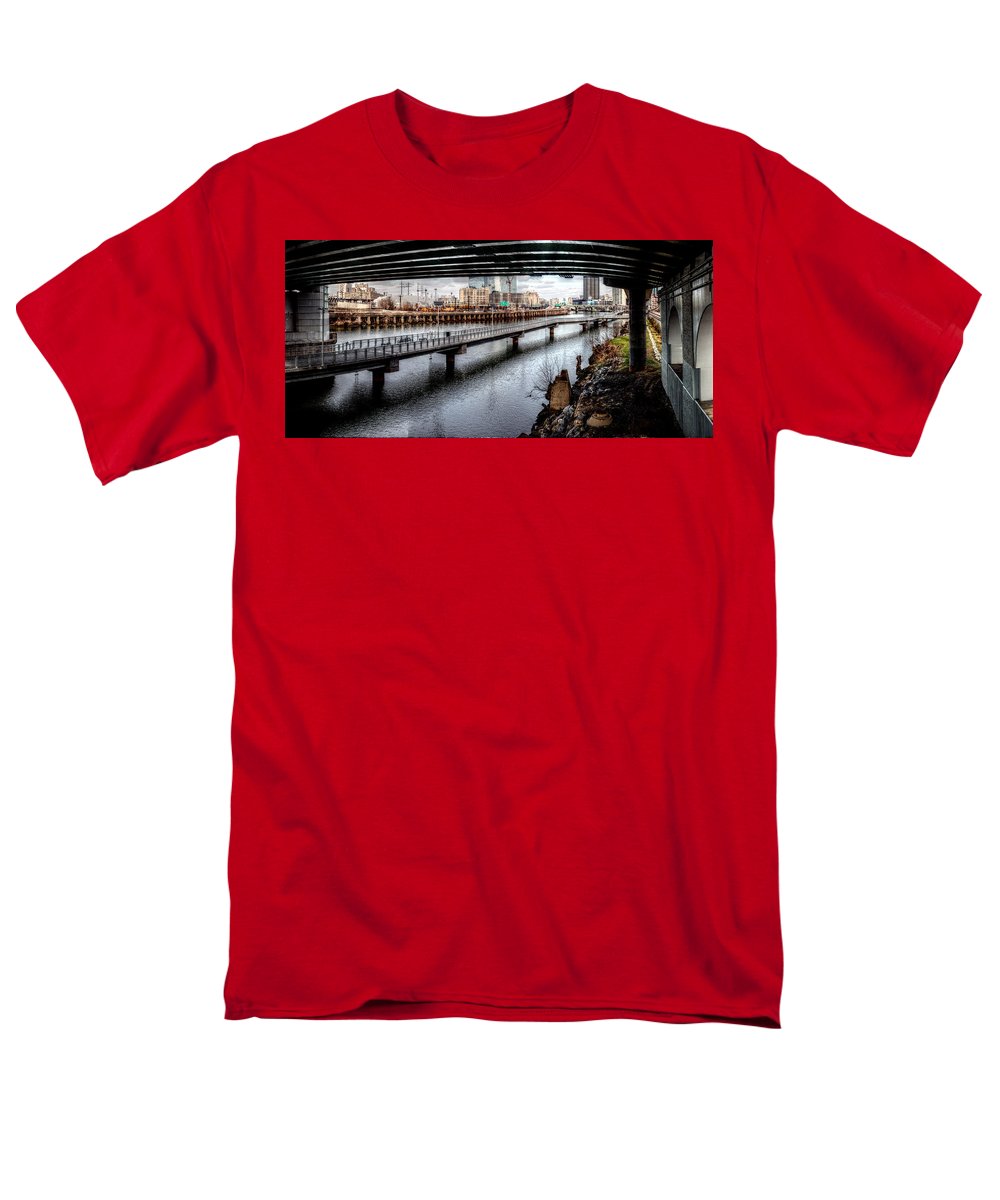 Panorama 2624 Schuylkill Banks - Men's T-Shirt (Regular Fit)