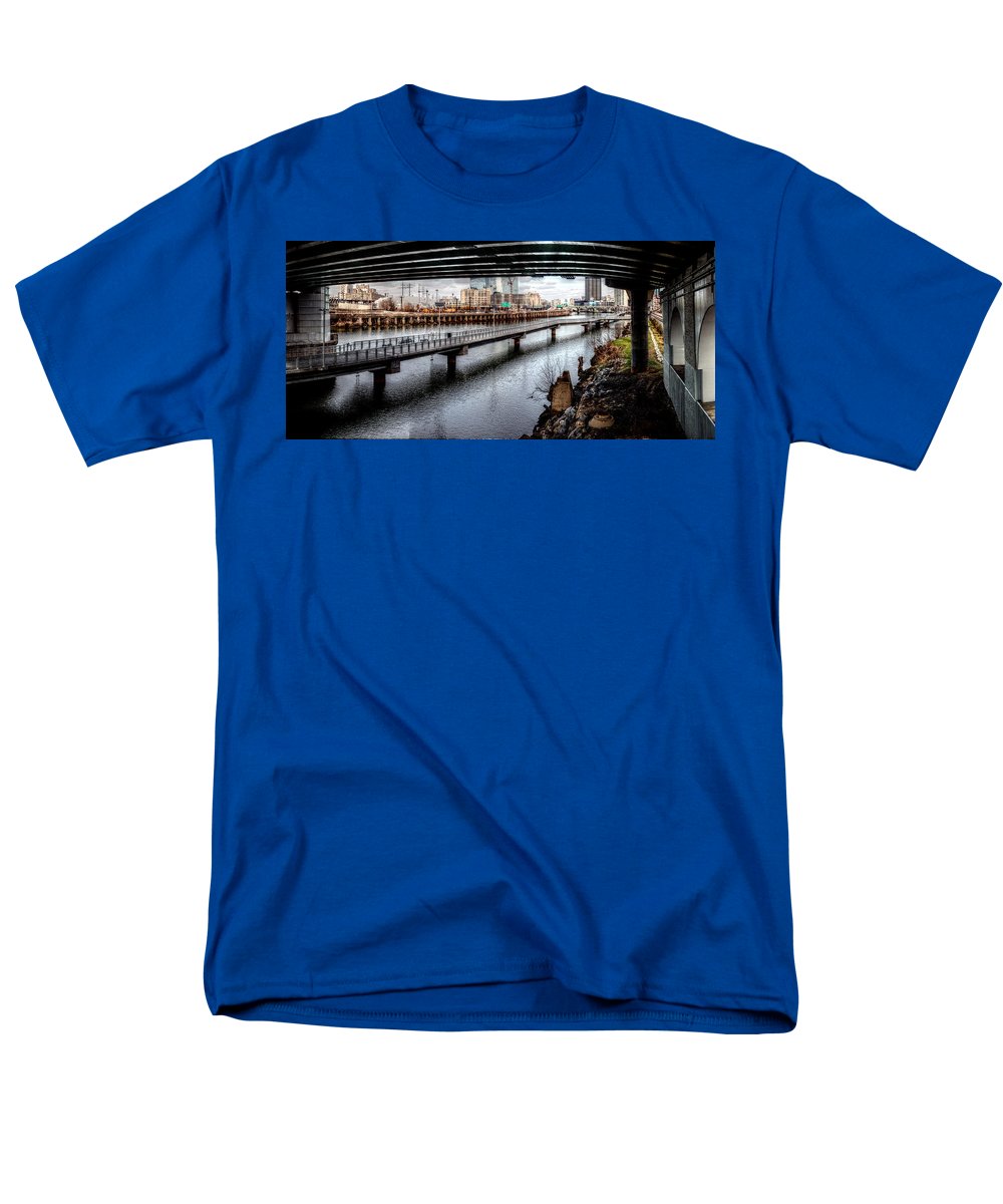 Panorama 2624 Schuylkill Banks - Men's T-Shirt (Regular Fit)