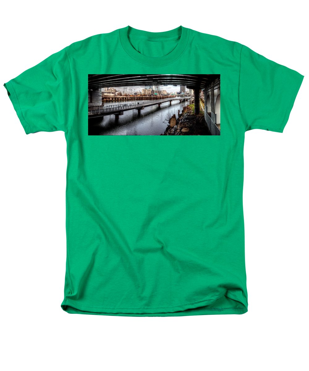 Panorama 2624 Schuylkill Banks - Men's T-Shirt (Regular Fit)