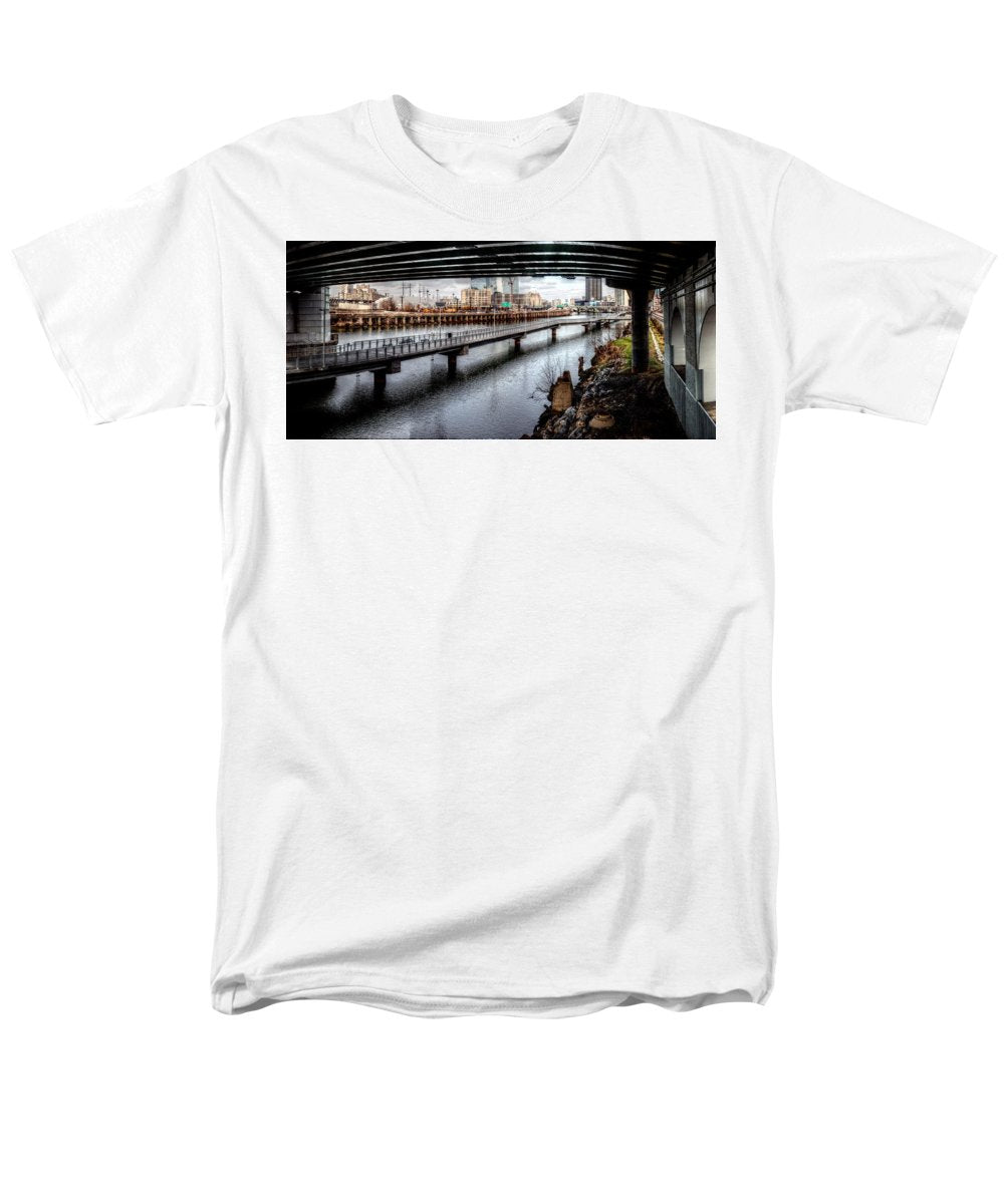 Panorama 2624 Schuylkill Banks - Men's T-Shirt (Regular Fit)