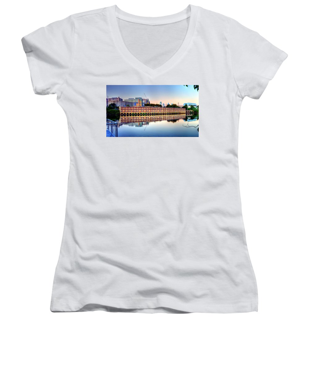 Panorama 2740 View from Grays Ferry Crescent - Women's V-Neck
