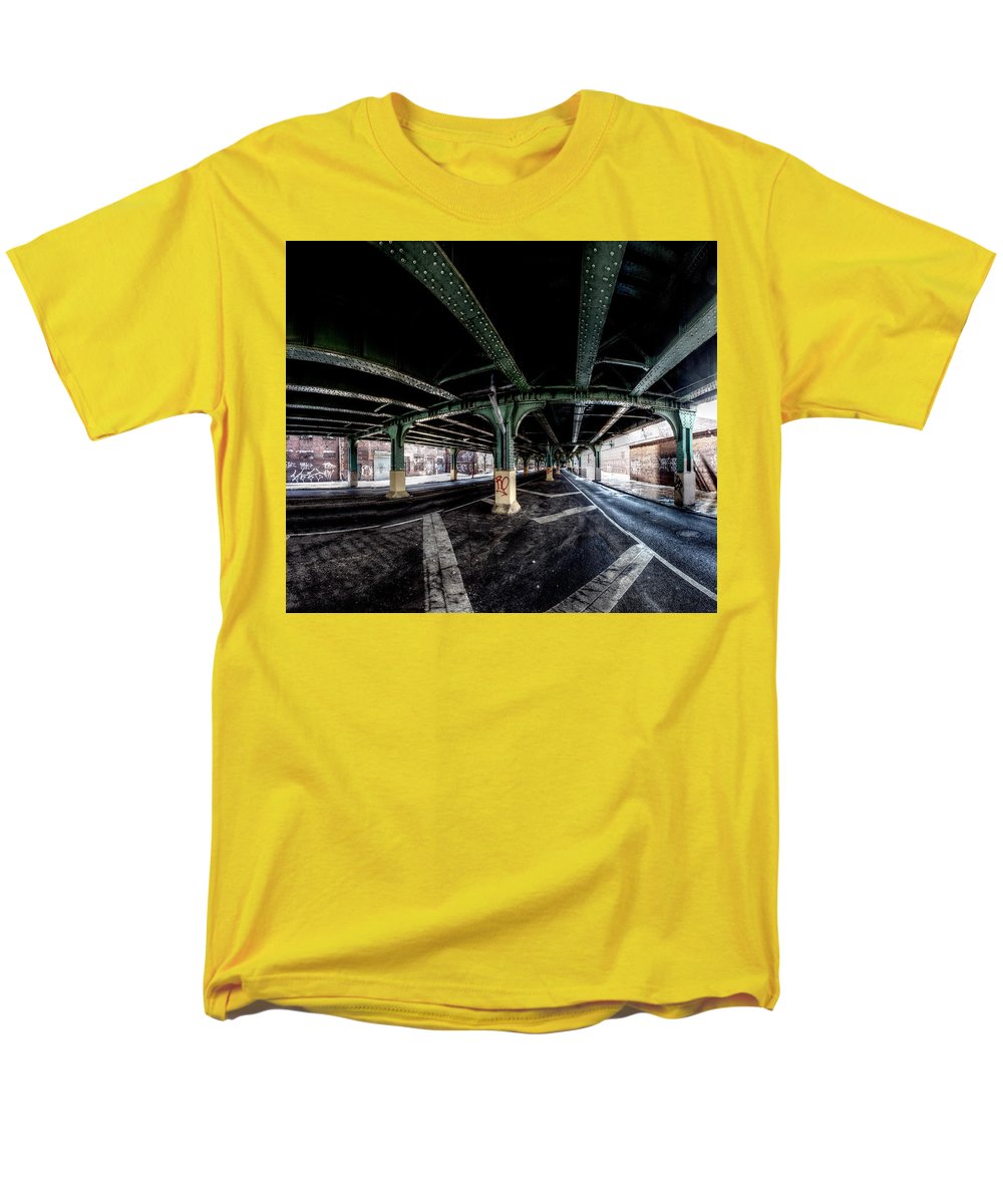 Panorama 2858 1498 N 9th St - Men's T-Shirt (Regular Fit)