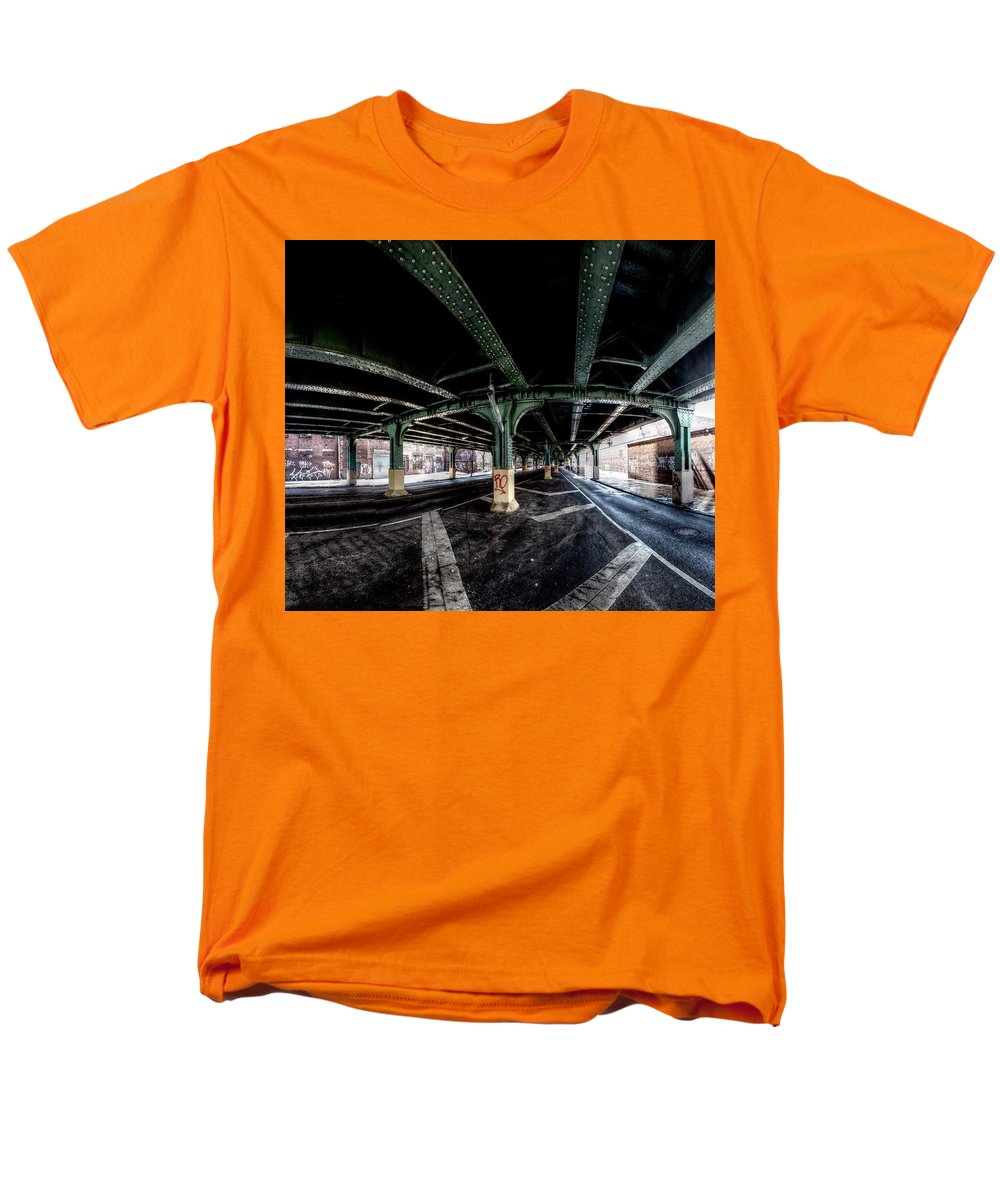 Panorama 2858 1498 N 9th St - Men's T-Shirt (Regular Fit)
