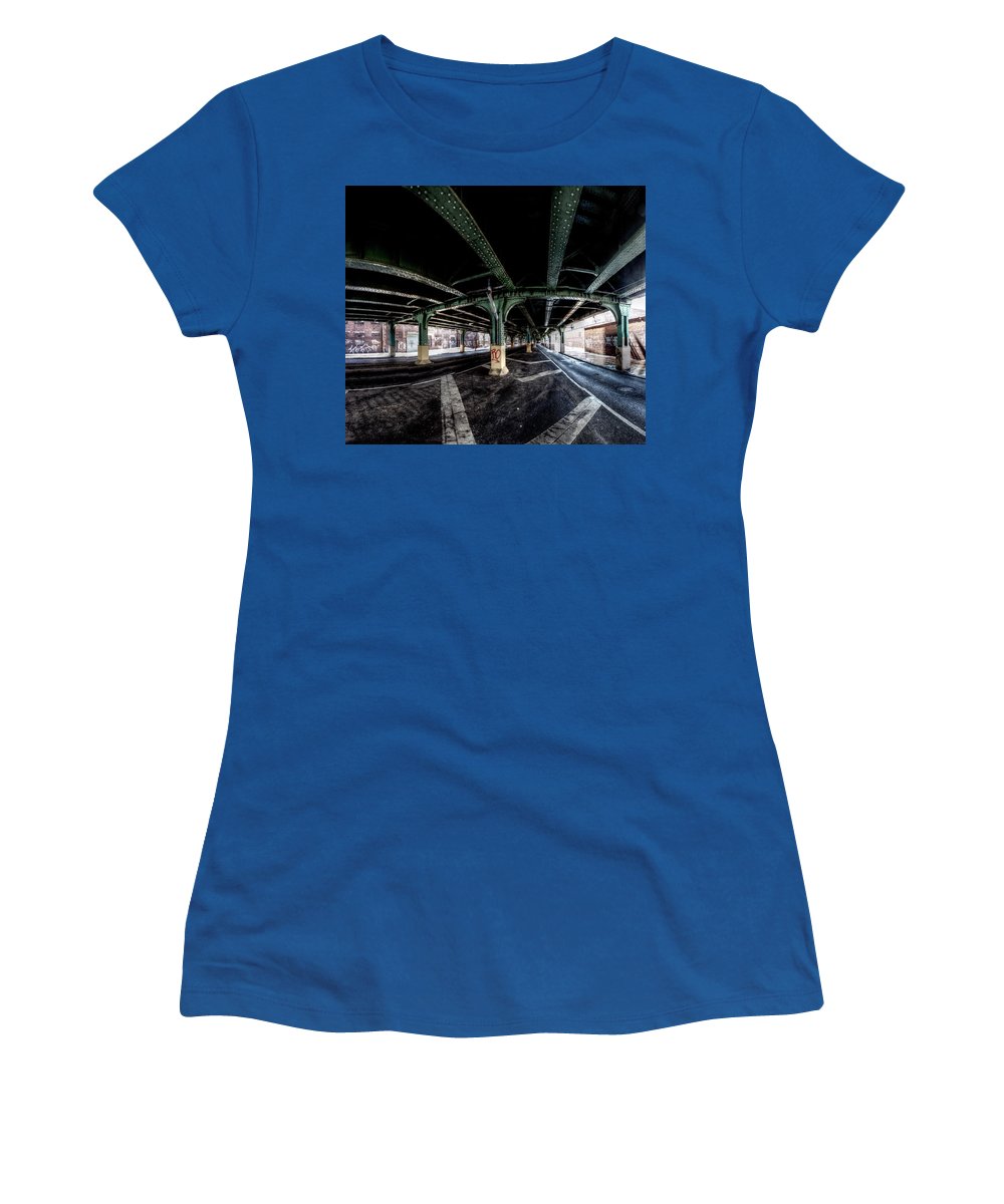 Panorama 2858 1498 N 9th St - Women's T-Shirt