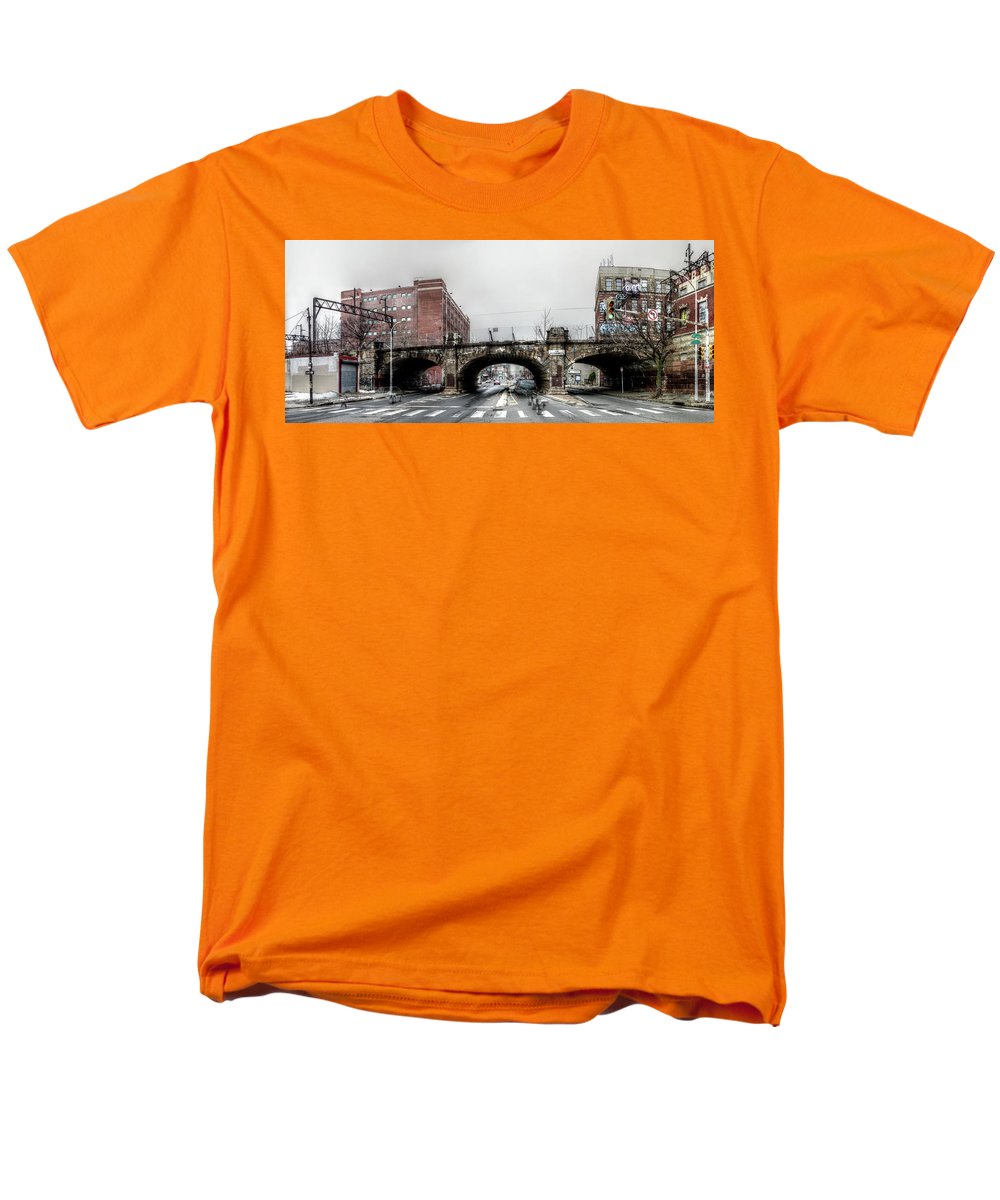 Panorama 2875 9th and Spring Garden Sts - Men's T-Shirt (Regular Fit)