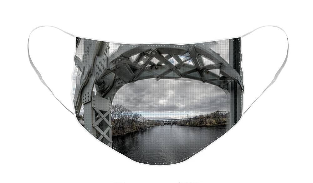 Panorama 3152 Falls Bridge - Face Mask