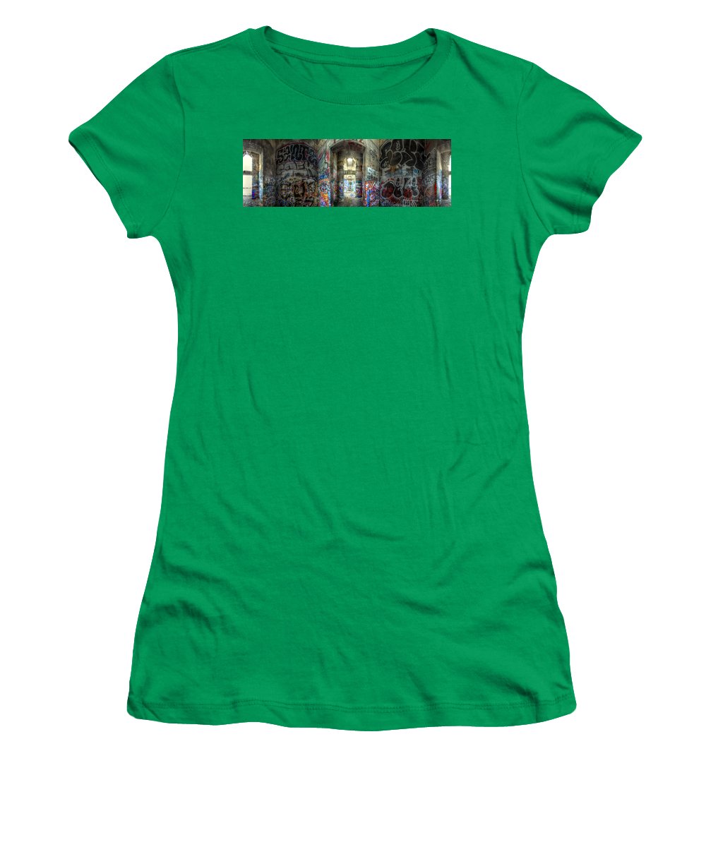Panorama 3404 Pier 18 aka Graffiti Pier - Women's T-Shirt
