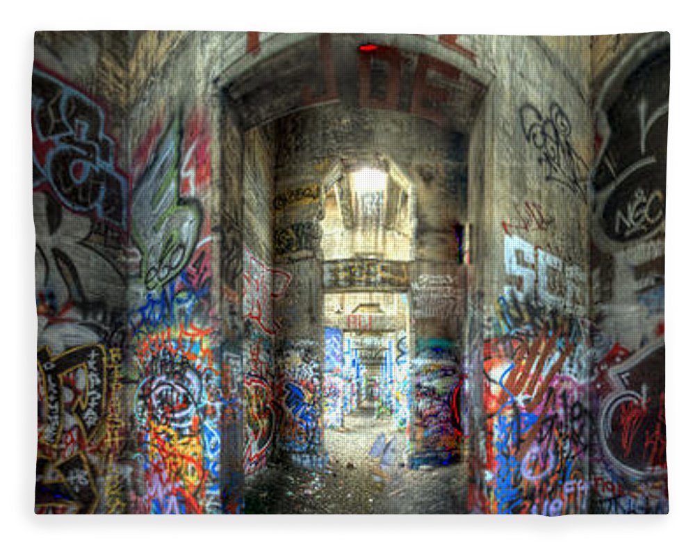 Panorama 3404 Pier 18 aka Graffiti Pier - Blanket