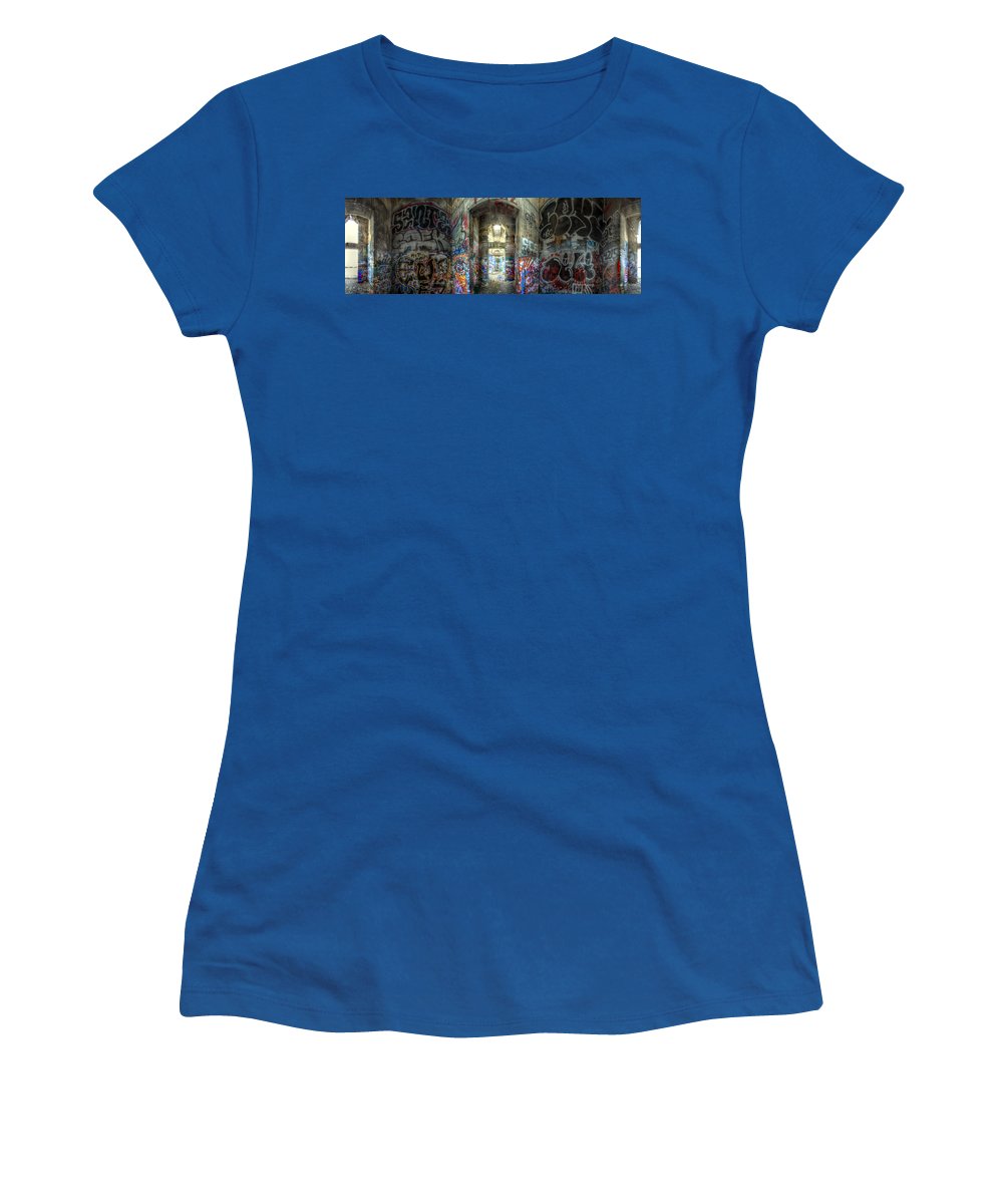 Panorama 3404 Pier 18 aka Graffiti Pier - Women's T-Shirt