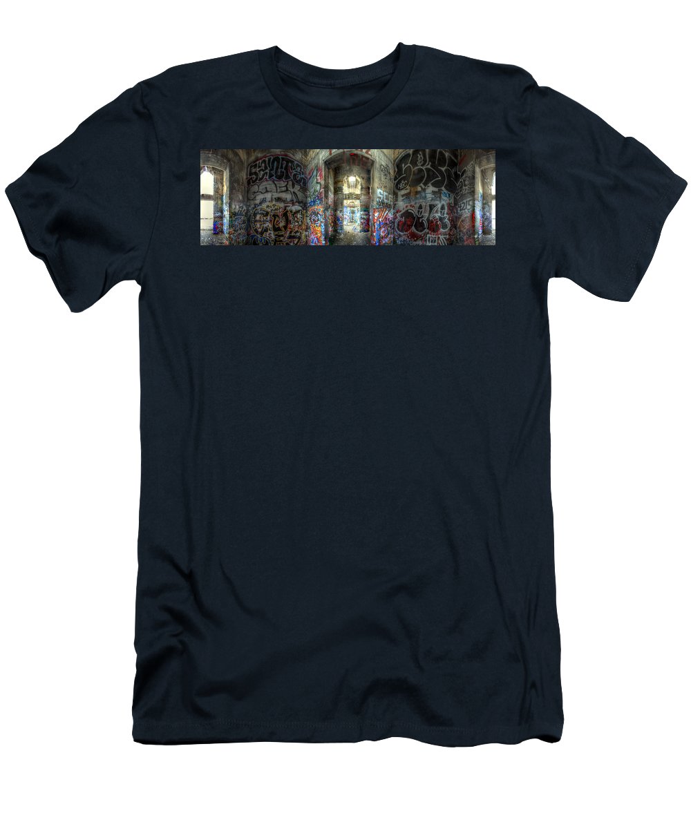 Panorama 3404 Pier 18 aka Graffiti Pier - T-Shirt