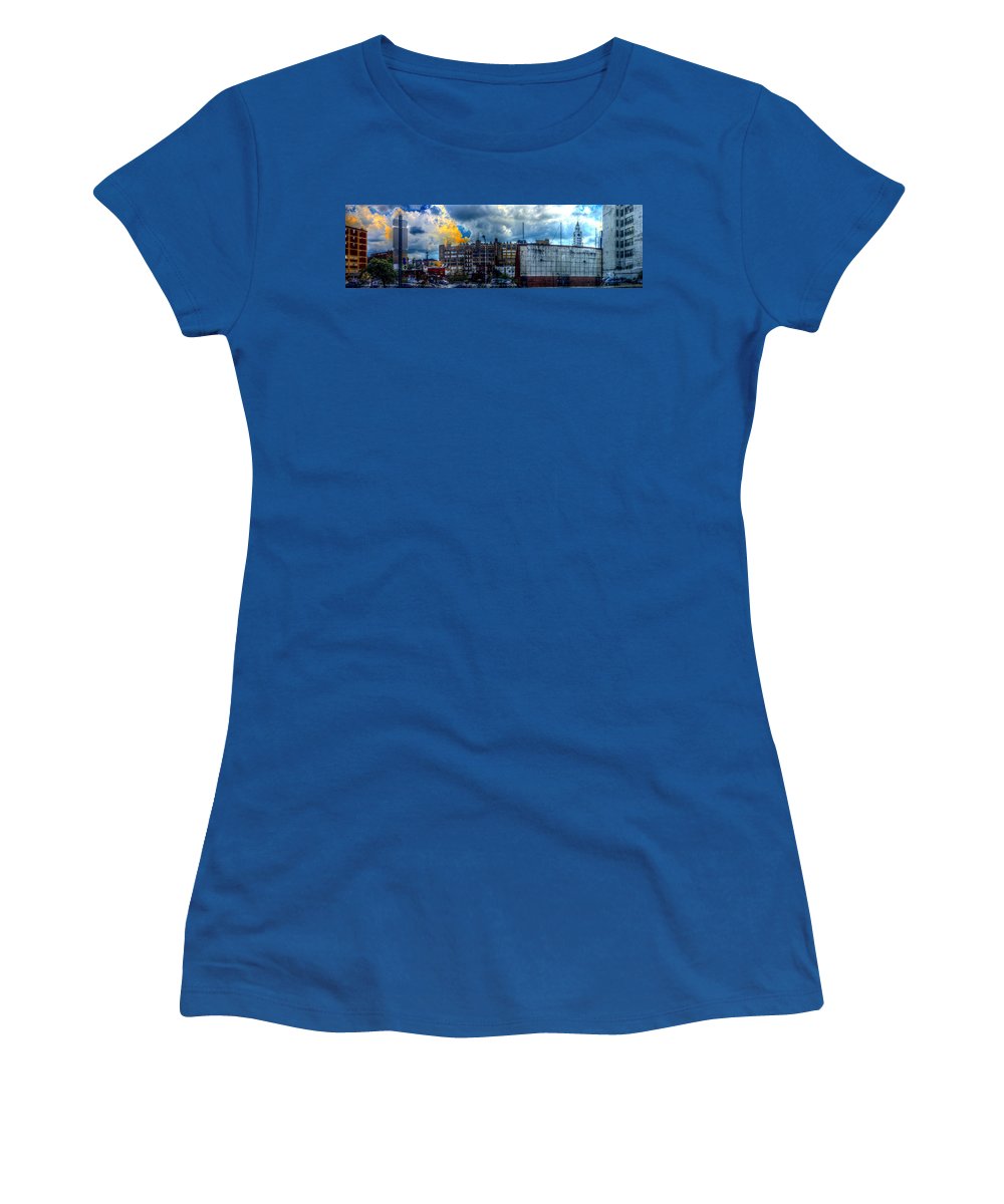 Panorama 3468 Eraserhood Skyline - Women's T-Shirt
