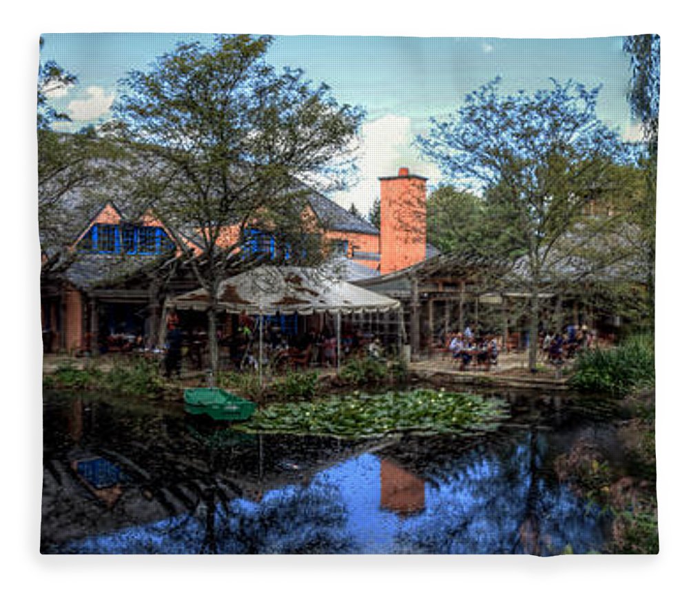 Panorama 3485 Rat's Restaurant - Blanket