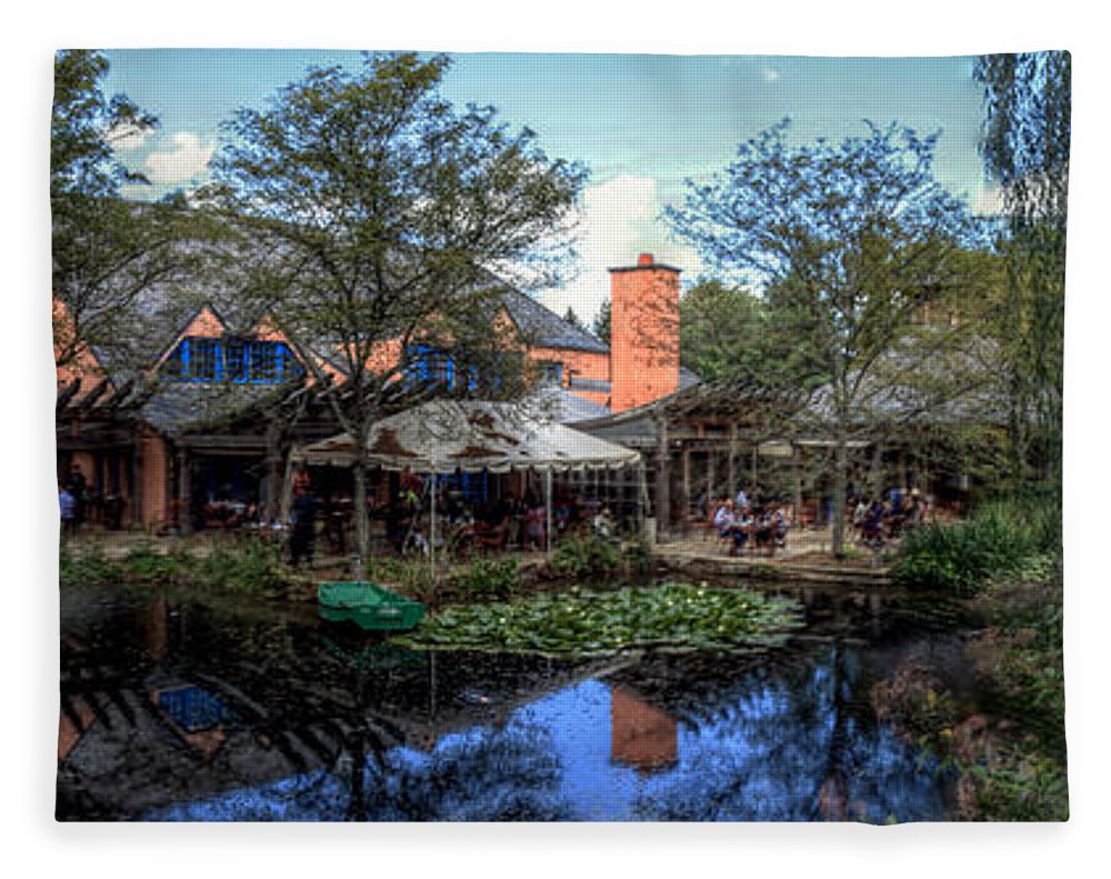 Panorama 3485 Rat's Restaurant - Blanket