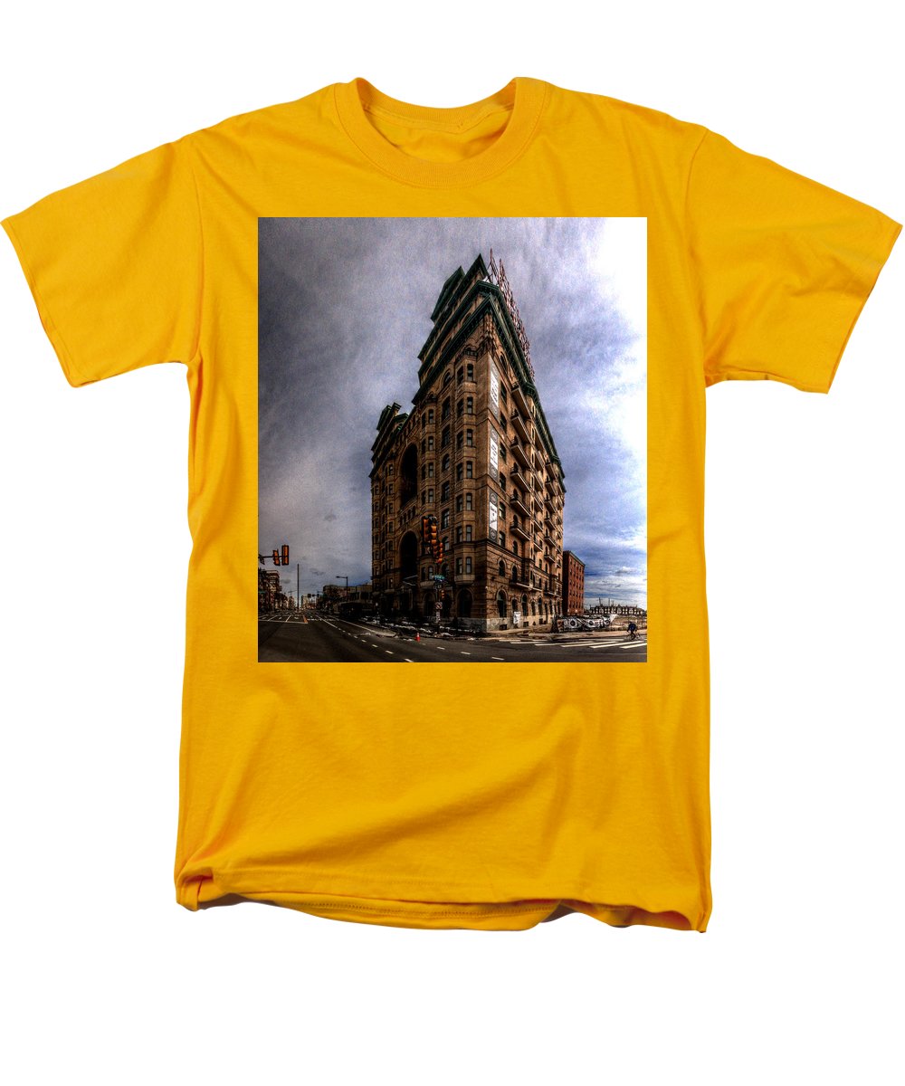 Panorama 3539 The Divine Lorraine Hotel - Men's T-Shirt (Regular Fit)