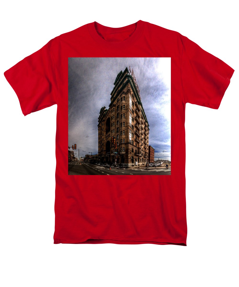 Panorama 3539 The Divine Lorraine Hotel - Men's T-Shirt (Regular Fit)