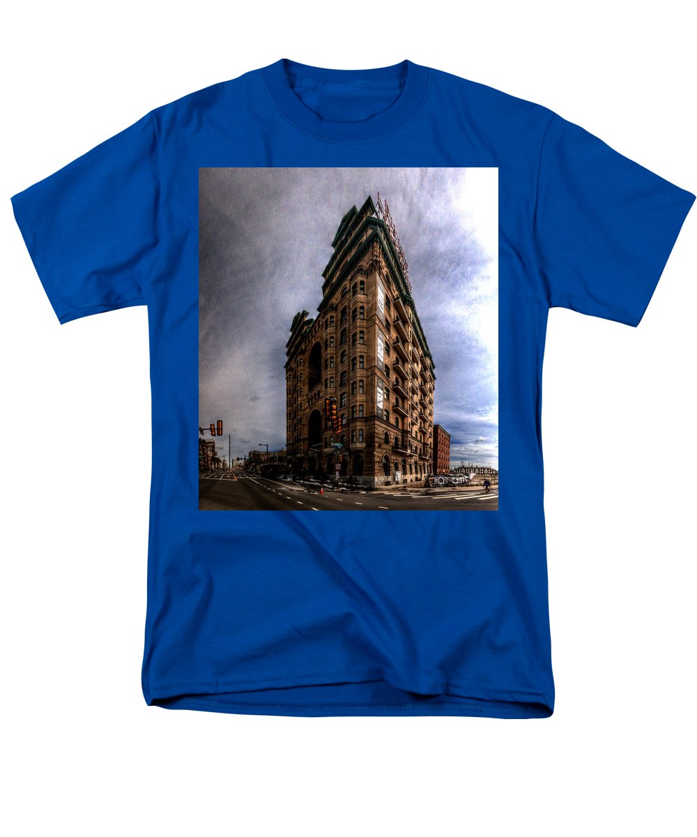 Panorama 3539 The Divine Lorraine Hotel - Men's T-Shirt (Regular Fit)