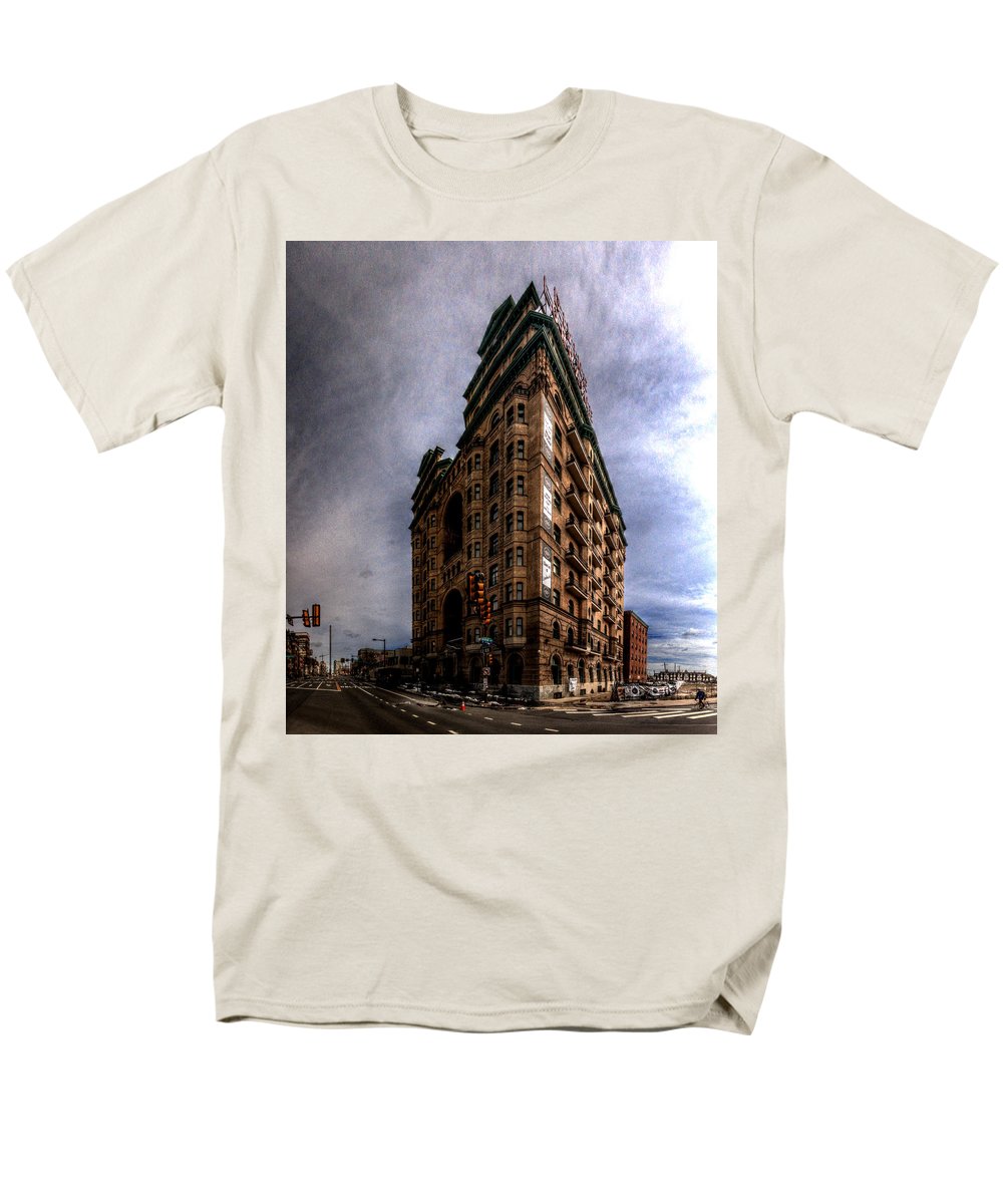 Panorama 3539 The Divine Lorraine Hotel - Men's T-Shirt (Regular Fit)
