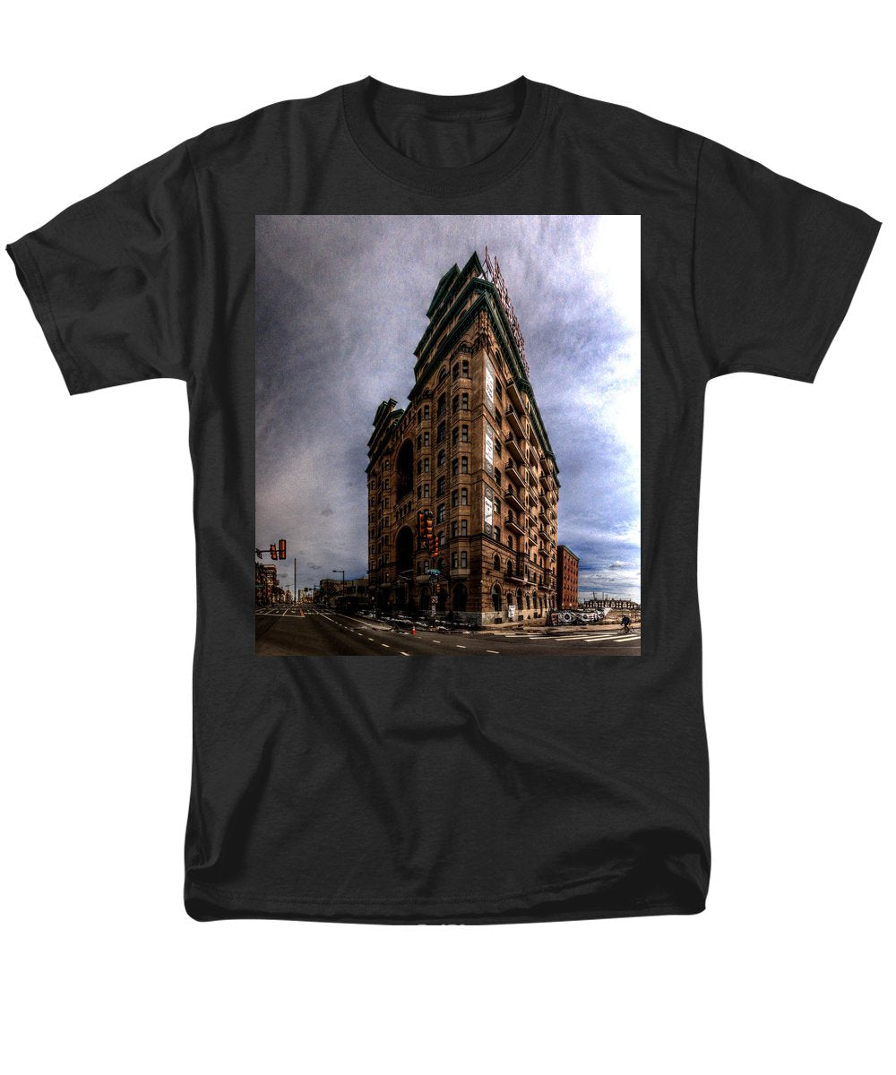 Panorama 3539 The Divine Lorraine Hotel - Men's T-Shirt (Regular Fit)