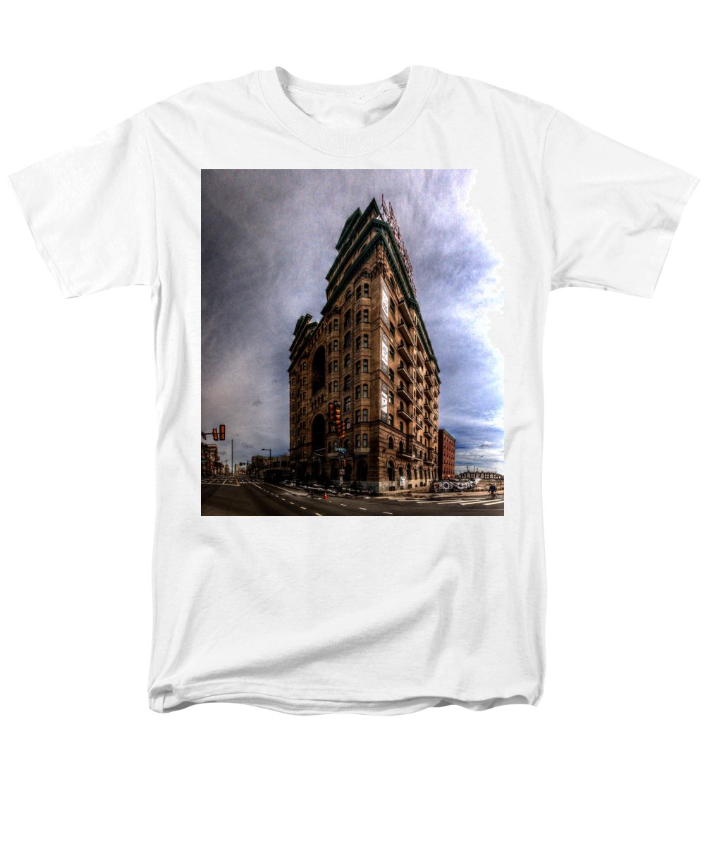 Panorama 3539 The Divine Lorraine Hotel - Men's T-Shirt (Regular Fit)