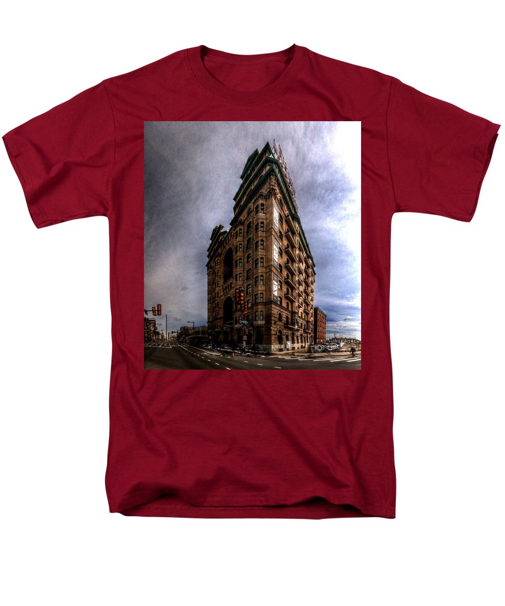 Panorama 3539 The Divine Lorraine Hotel - Men's T-Shirt (Regular Fit)