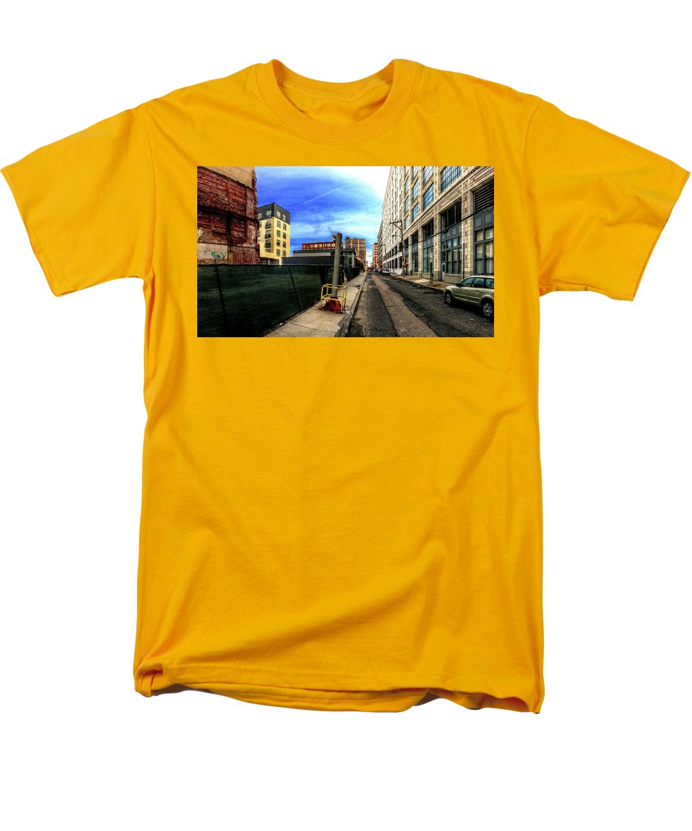 Panorama 3577 Broad and Wood Streets - Men's T-Shirt (Regular Fit)