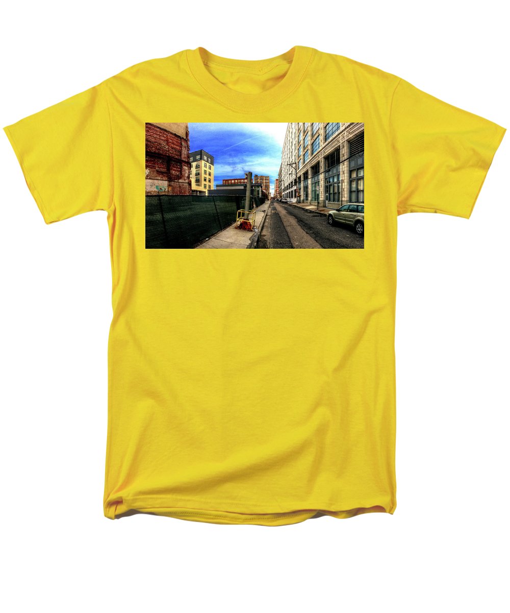 Panorama 3577 Broad and Wood Streets - Men's T-Shirt (Regular Fit)