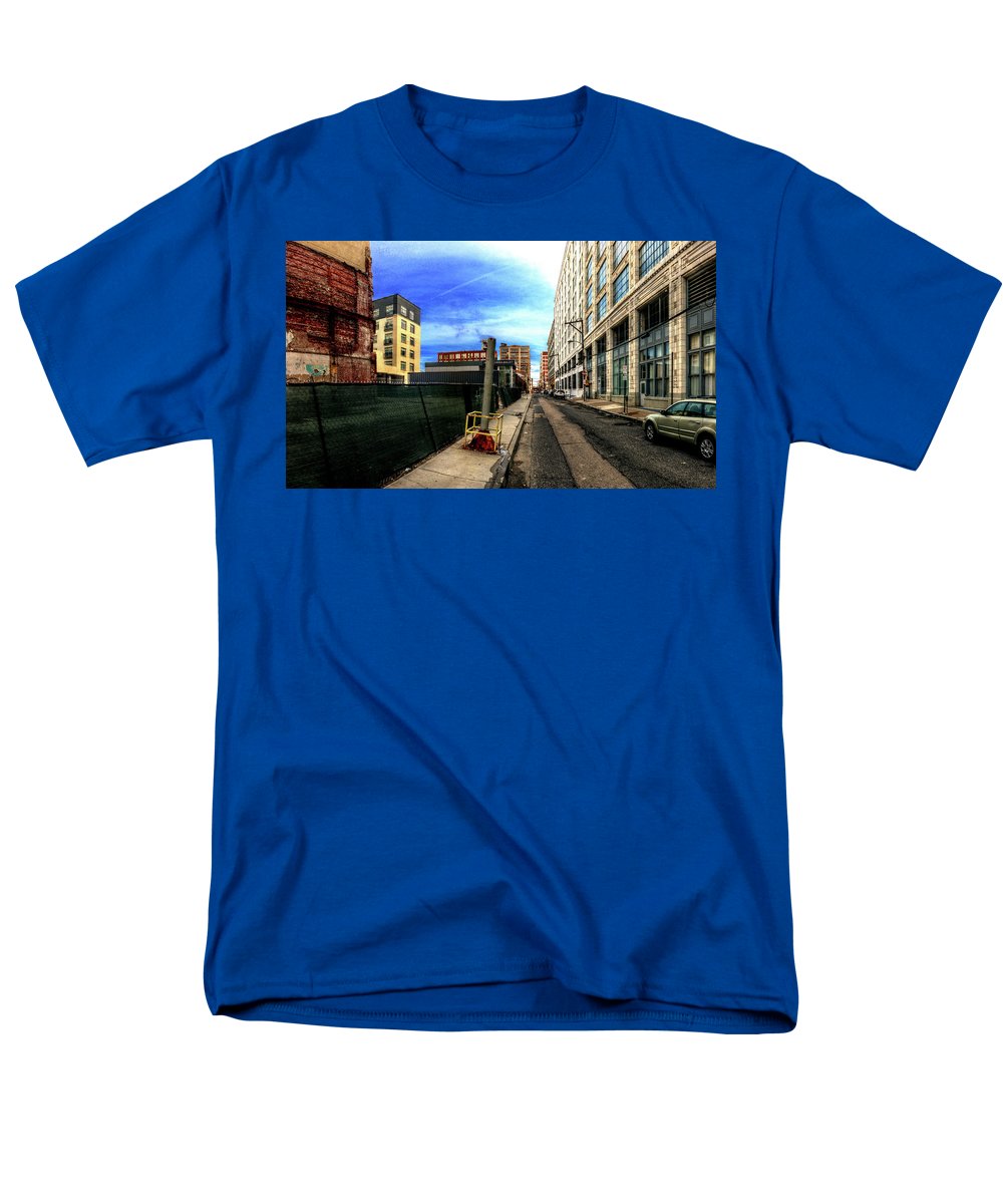 Panorama 3577 Broad and Wood Streets - Men's T-Shirt (Regular Fit)