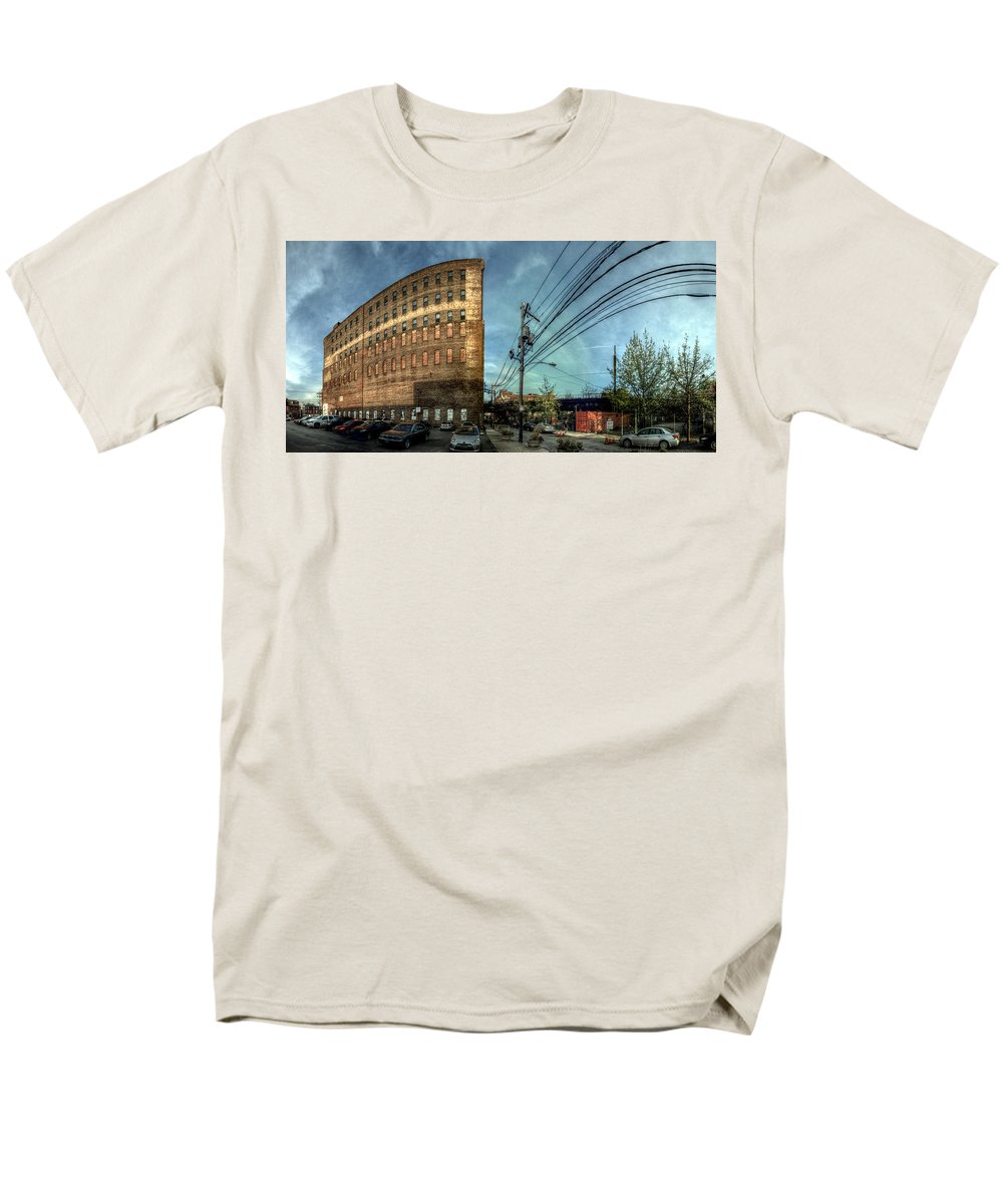 Panorama 3640 Haverford Cycle Company - Men's T-Shirt (Regular Fit)