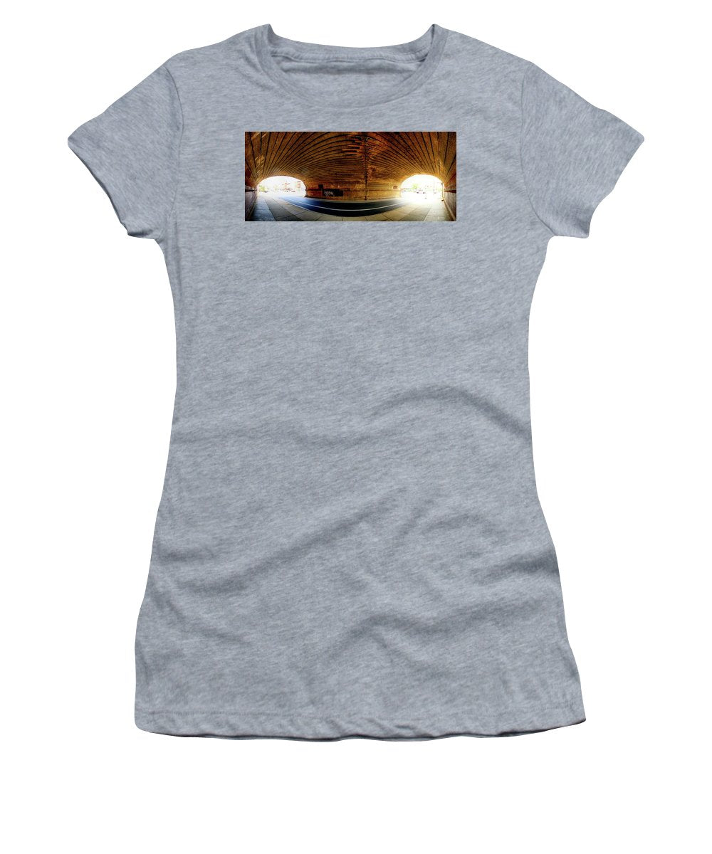 Panorama 3659 Reading Viaduct - Women's T-Shirt
